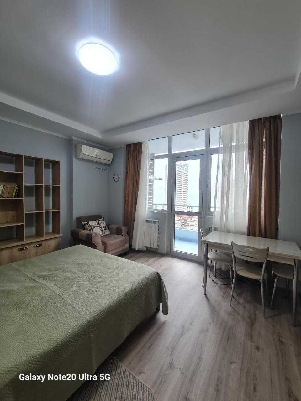 Yalcin Star Residence Apartment 300 Batumi Luaran gambar